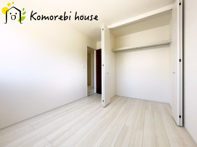 上尾市平方　新築一戸建て　リーブルガーデン　01の洋室|26.8.28　撮影済み