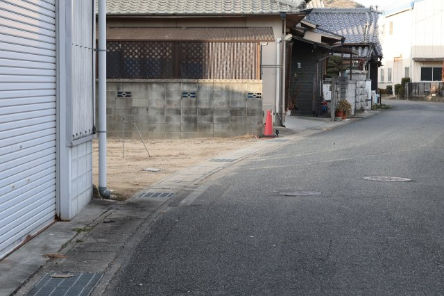 たつの市誉田町誉　売土地の前面道路含む現地写真