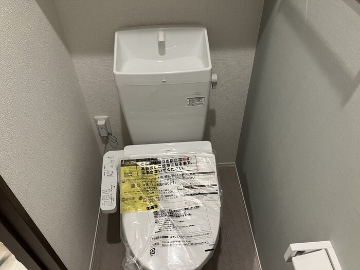 D アールのトイレ