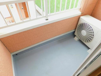 【バルコニー】 | ソリアードディーチモ | 外からの目が気にならないバルコニーで洗濯物が干せます