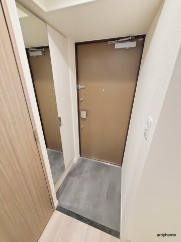 プレサンス天満橋ヴェルエラ　仲介手数料無料の玄関