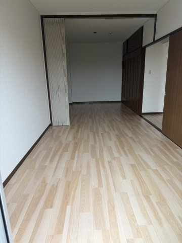 五反野住宅の洋室|使い勝手のいい洋室です
