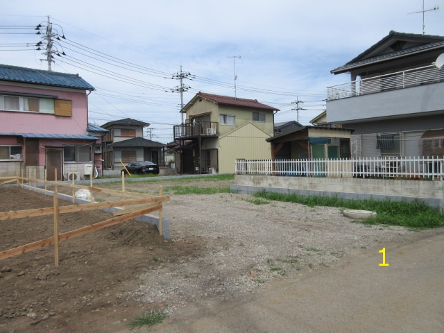 【仲介手数料無料】新築戸建　深谷市天神町9-16（全2棟）の前面道路含む現地写真