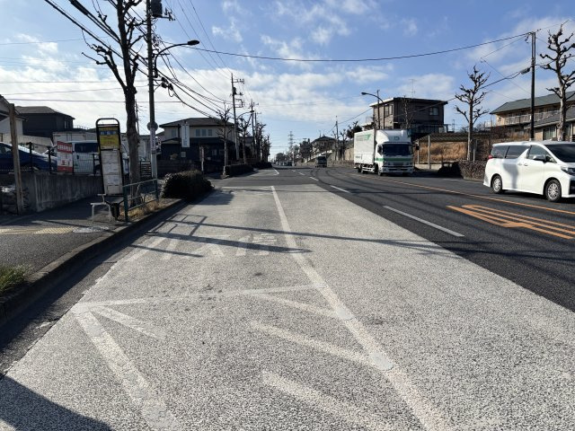 石川町　売地の前面道路含む現地写真|多摩大橋通り（ロードサイド 東側）に面しており視認性良好。田島橋停（西東京バス）に近接しており、八王子駅（JR中央線・横浜線・八高線）までバス便にて25分（直通）