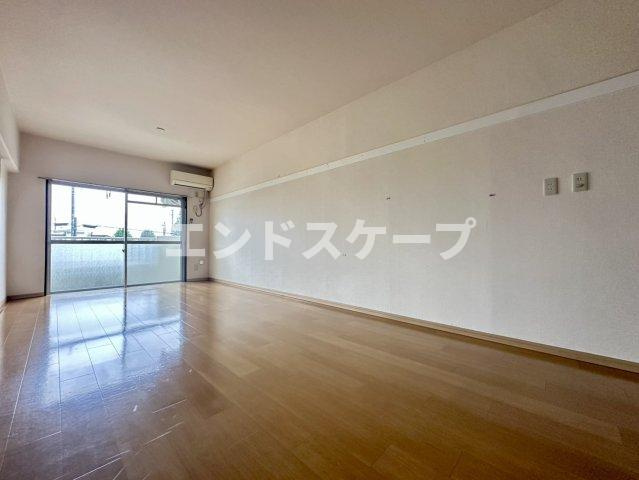 下石倉北ハイツの居間・リビング|高崎、前橋のお部屋探しはエンドスケープまで！お客様の理想お聞かせ下さい♪