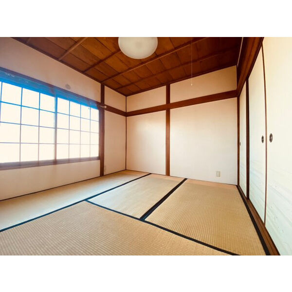 山手3丁目貸家の和室