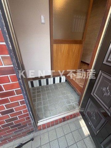 【玄関】 | 大田区北糀谷貸家 | ゆったりとした玄関です
