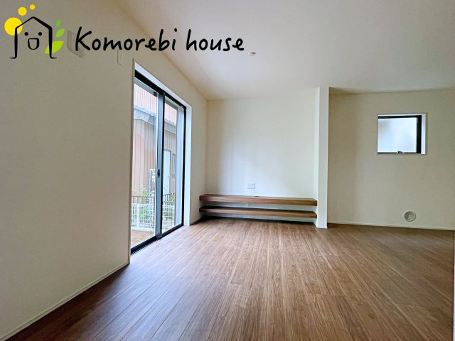 白岡市彦兵衛　新築一戸建て　リーブルガーデン　01の居間・リビング|こちらの居間で趣味の時間をお楽しみください