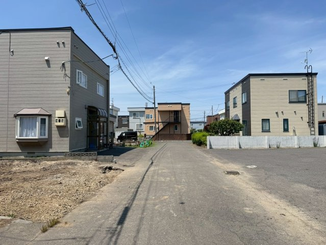 太平9条4丁目　土地の前面道路含む現地写真|東側から撮影した前面道路