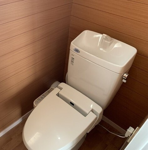 エメラルドマンション箱崎IIIのトイレ