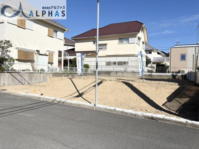 【外観】 | 神戸市北区小倉台ニ丁目　建築条件なし土地 | ☆建築条件なし☆
お好きなハウスメーカーで建築できます！！
更地渡し♪