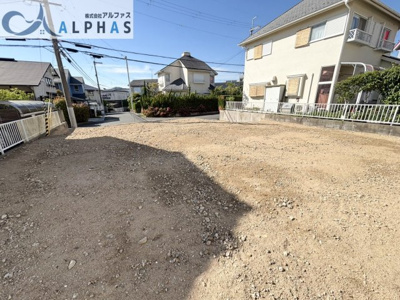 【外観】 | 神戸市北区小倉台ニ丁目　建築条件なし土地 | ☆建築条件なし☆
お好きなハウスメーカーで建築できます！！
更地渡し♪