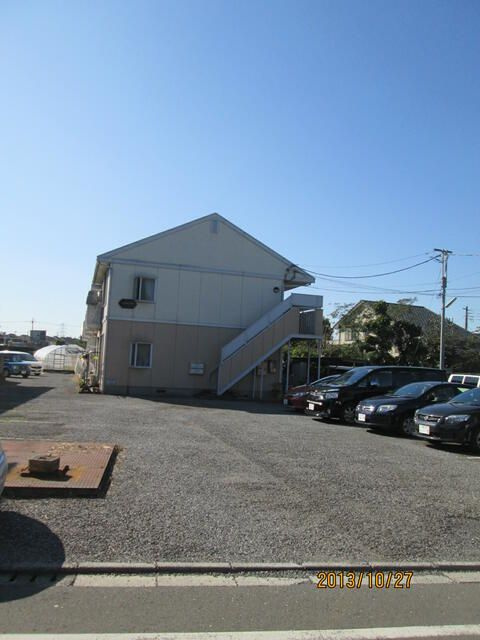 上ノ山コーポの駐車場