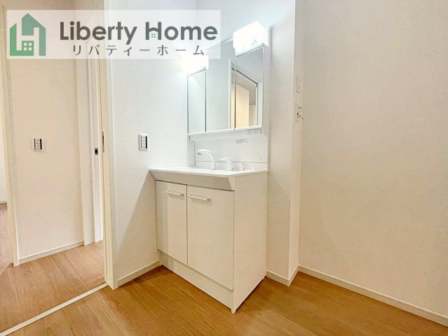 土浦市烏山7期　新築戸建の独立洗面台