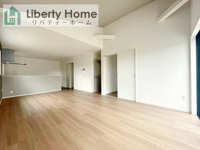 土浦市烏山7期　新築戸建の居間・リビング