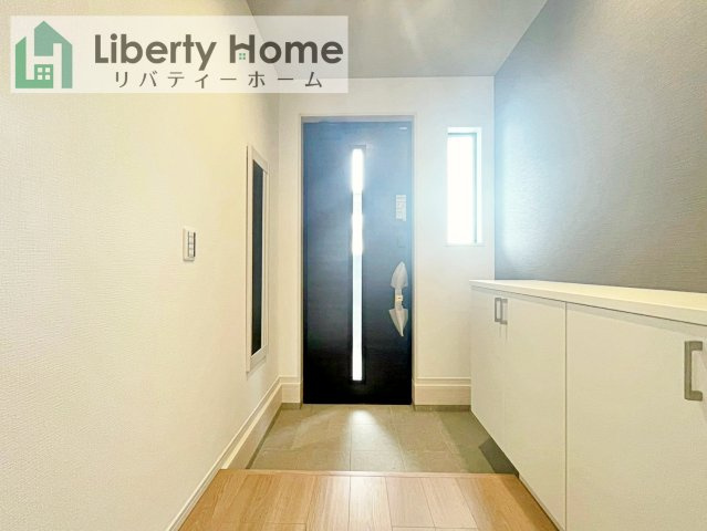 土浦市烏山7期　新築戸建の玄関