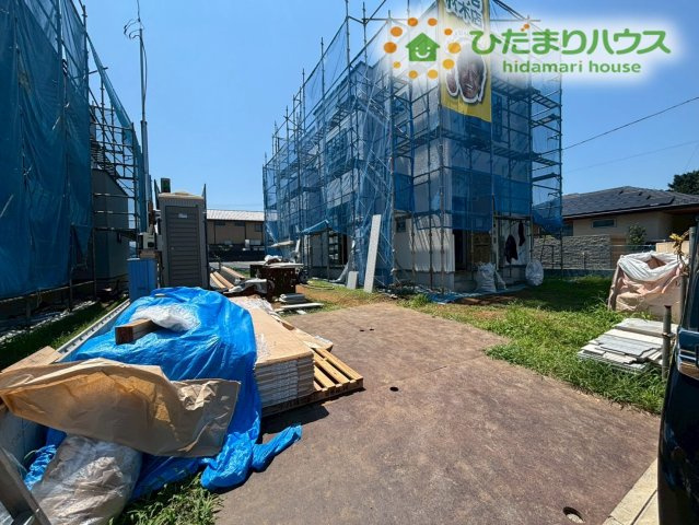 東松山市石橋　第1期　新築一戸建て　ワイウッドコート　02の駐車場