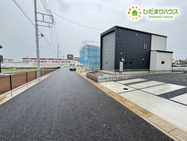 東松山市石橋　第1期　新築一戸建て　ワイウッドコート　02の駐車場