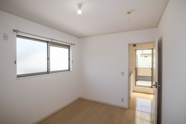 【子供部屋】 | 東大阪市新庄1丁目一戸建 | 洋室　約６．０帖