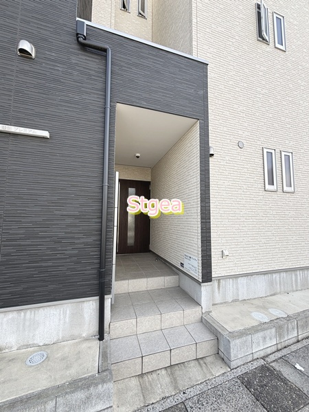 REGALEST蓮田プレミアムのエントランス