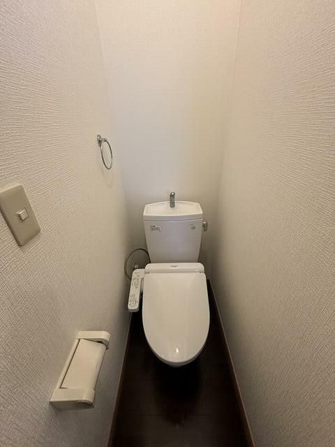 横浜市保土ケ谷区桜ケ丘２丁目のアパートのトイレ