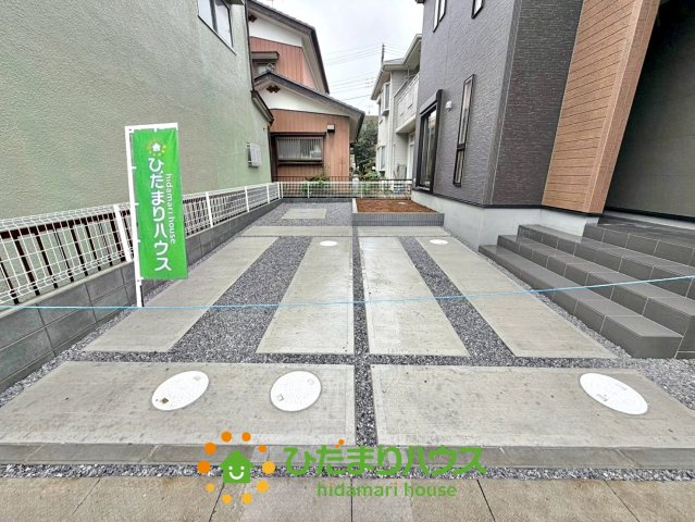 白岡彦兵衛　新築一戸建て　リーブルガーデンの駐車場