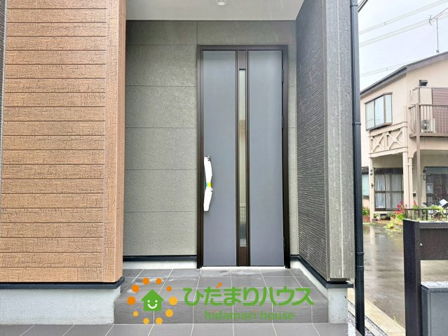 白岡彦兵衛　新築一戸建て　リーブルガーデンの玄関