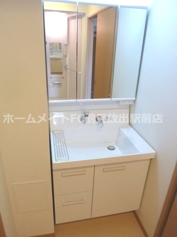 大阪市鶴見区放出東３丁目の賃貸マンションの独立洗面台