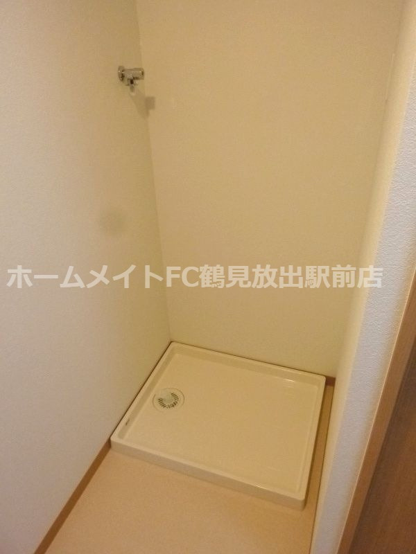 大阪市鶴見区放出東３丁目の賃貸マンションの洗面所