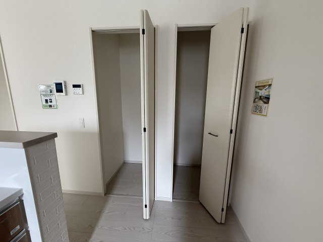 今宿２丁目　新築戸建　３棟の収納|パントリー