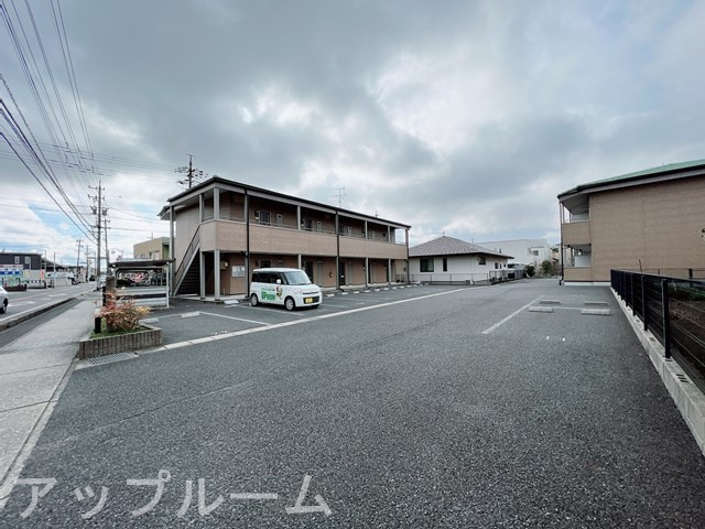 サニーハイツ外堀Bの駐車場