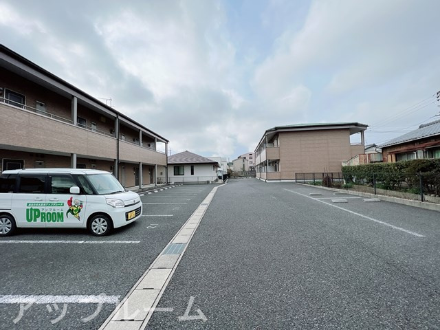 サニーハイツ外堀Bの駐車場