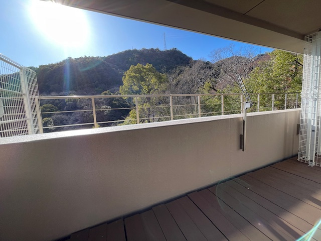 アーバンビュー芦屋山手A棟のバルコニー|開放的で明るい空間を演出してくれるバルコニーです