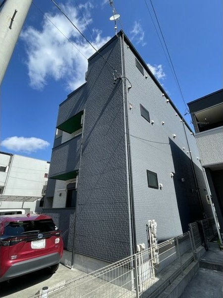 ラポート日比野の駐車場