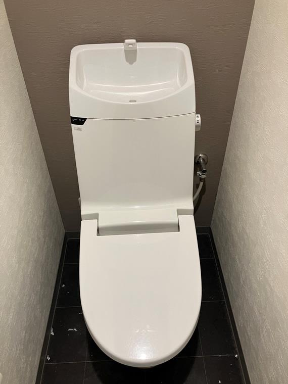 ガレリアヴェ－ルのキッチン|清潔感のあるトイレです