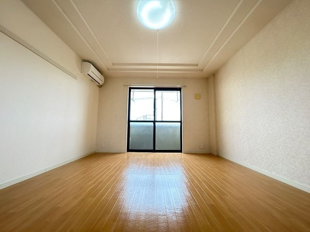 ＣｈｅｒＶｅｒｇｅｒの洋室