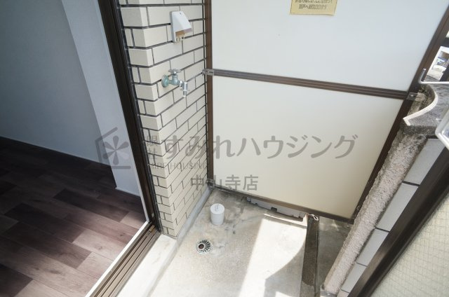 ラグゼコート伊丹の設備|洗濯機置場はバルコニーです