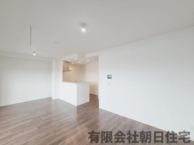 【居間・リビング】 | アルファステイツ松江駅南5F(実需) | ゆったり過ごせる居間です