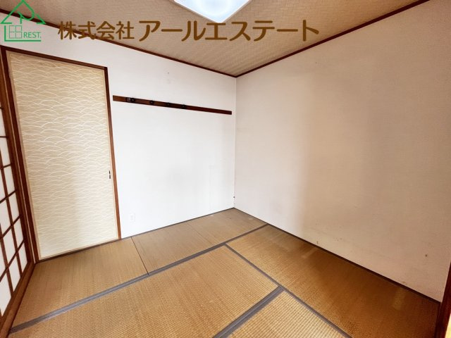 サンヒルズ坂田町　　　JR「姫路駅」徒歩15分の和室
