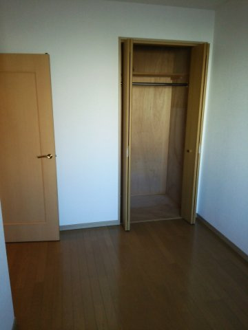 サンハイク7東小金井の収納|別部屋の写真です