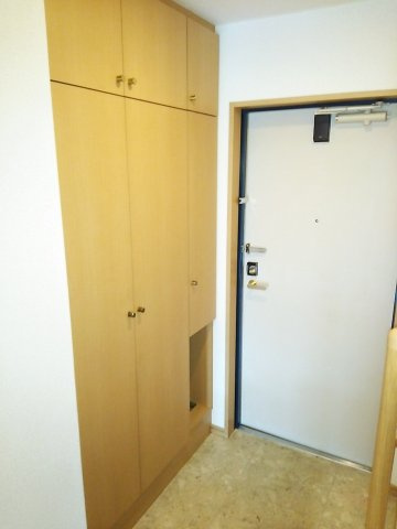 サンハイク7東小金井の玄関|別部屋の写真です