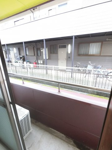 【バルコニー】