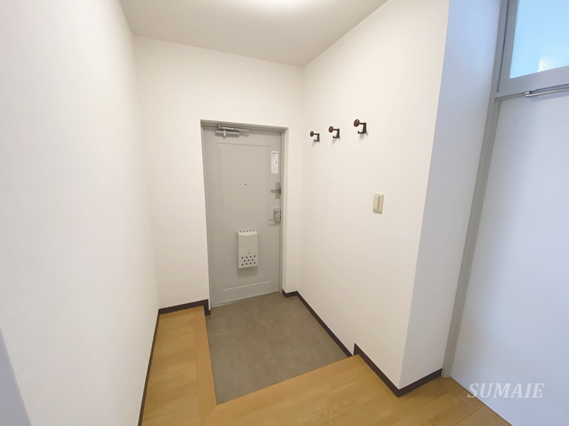 コーポレート与野本町　19の玄関|明るい玄関です☆