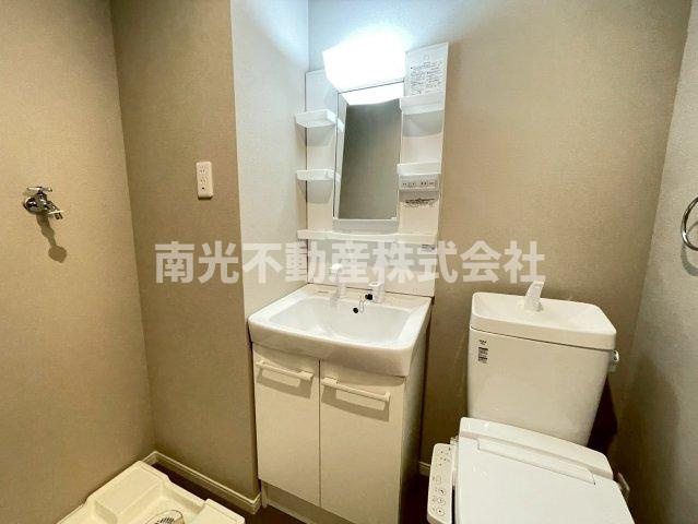 リビングライフ長瀬EASTⅡの独立洗面台