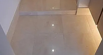 ライオンズプラザ鶯谷の玄関
