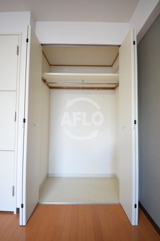 グラマシー心斎橋東の収納|ユーカ心斎橋東　クローゼット