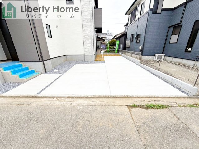 龍ケ崎市小通幸谷町1期　新築戸建の駐車場