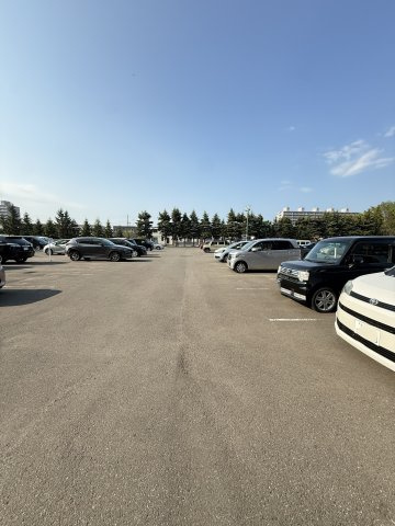 中銀ヴェルデシティあいの里4号館の駐車場