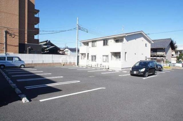 グレイスⅠの駐車場|当社、チルホームのHPもご覧ください(^^)/物件情報多数♪