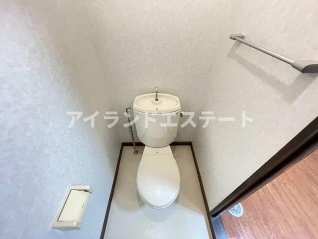 エントピア　角部屋　駅近　バストイレ別のトイレ
